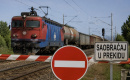 PU Zrenjanin potvrdila: Voz udario u prikolicu traktora na pružnom prelazu u kumanačkom ataru
