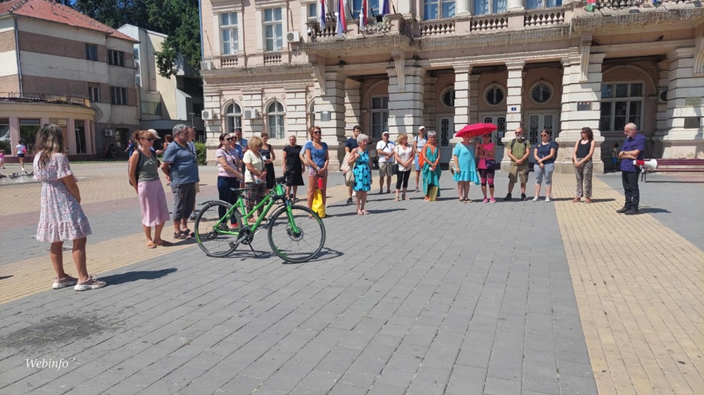 Becej15AvgustProtestSlika1